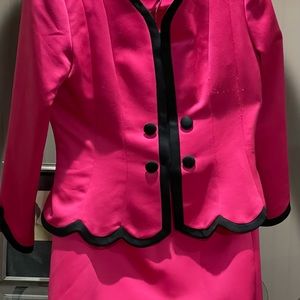 EUC 2 piece skirt suit Black/Fuschia